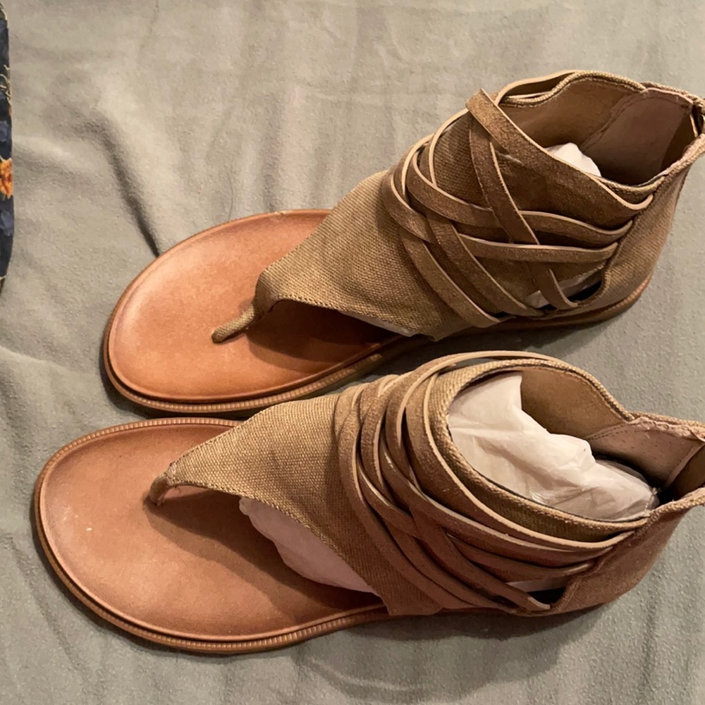 Very G Sandals - Size 8.5.